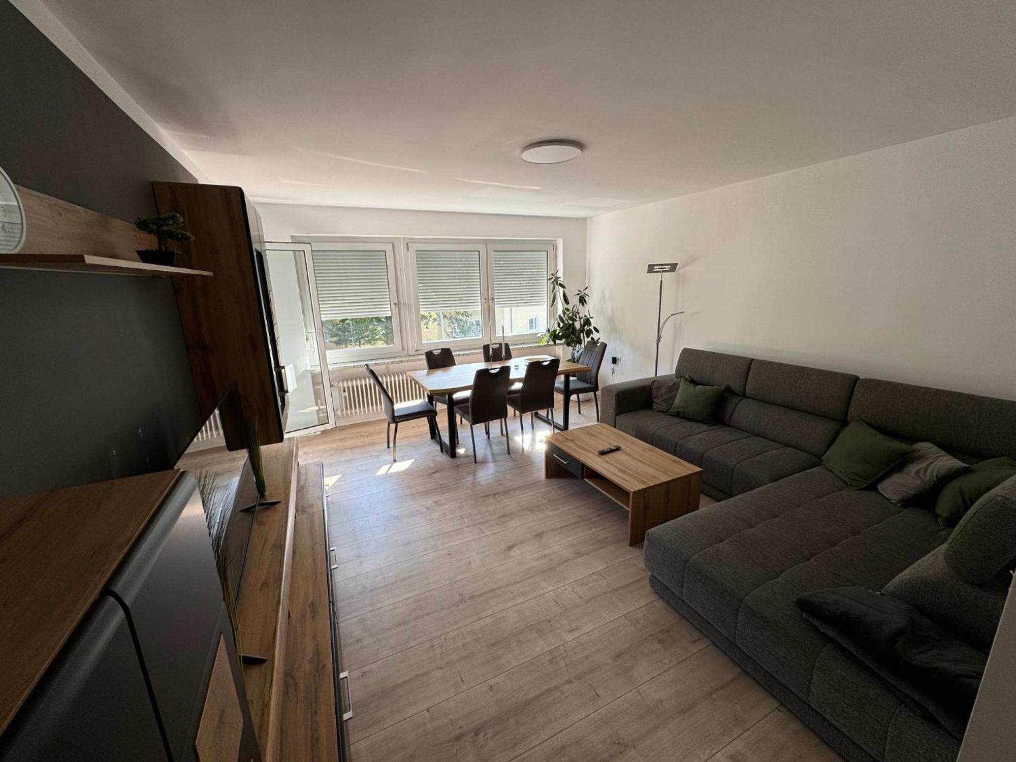 Ferienwohnung "Jumbo" In Coburg ! - 100Mq Im Og1 Mit Privatparkplatz & Balkon Exterior foto